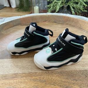 Child Size 6c Jordan Pro Strong Tiffany Sneakers